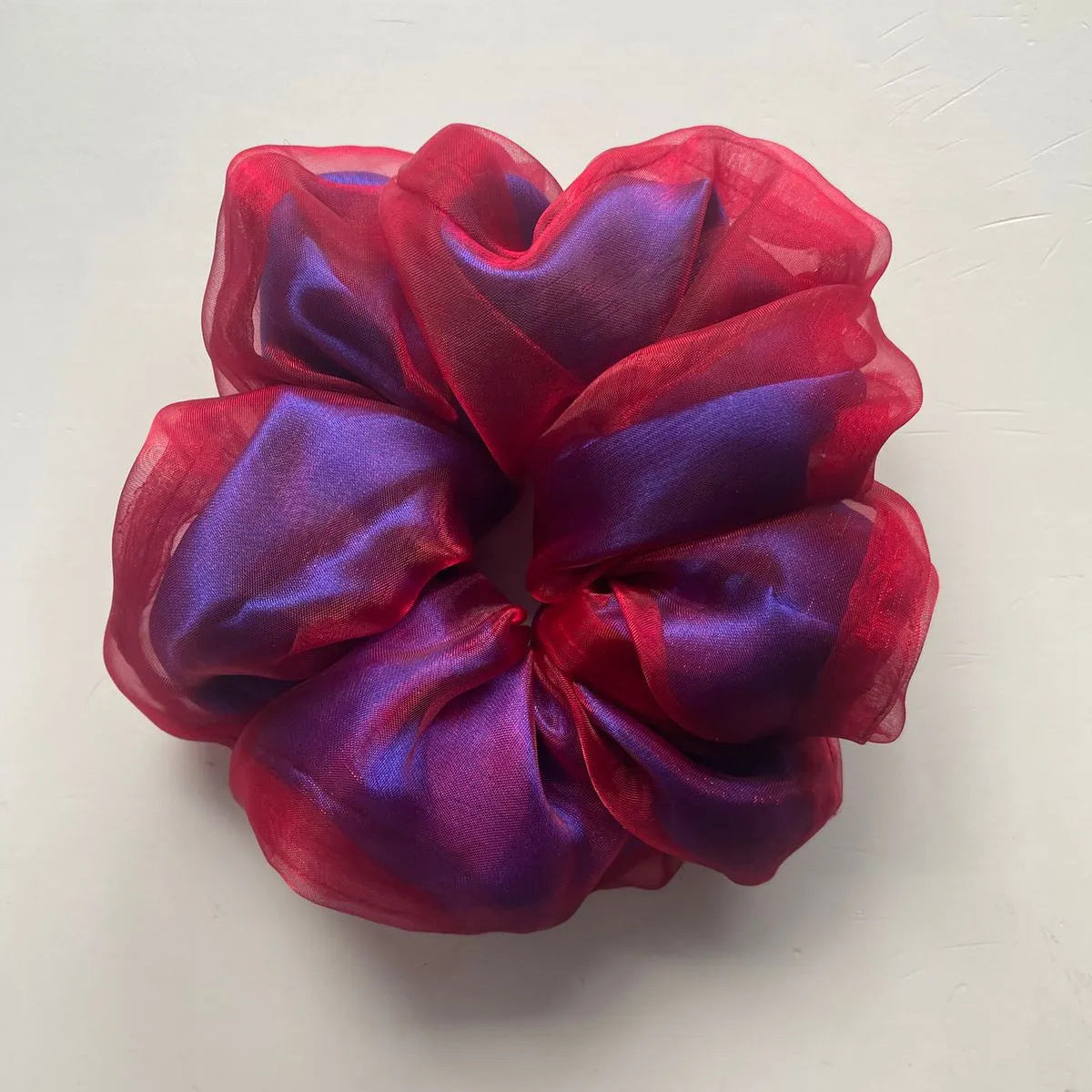 Scrunchie  Organza Bicolor Rojo y Azul ✨